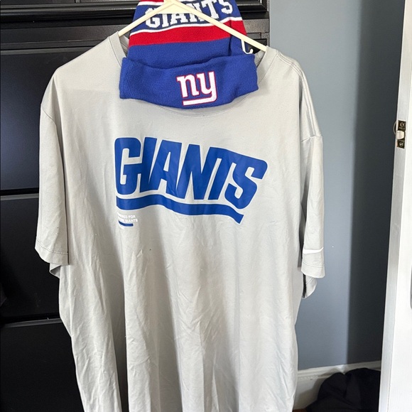 4xl New York giants t shirt by Nike and new era ny giants winter beanie - Picture 1 of 16
